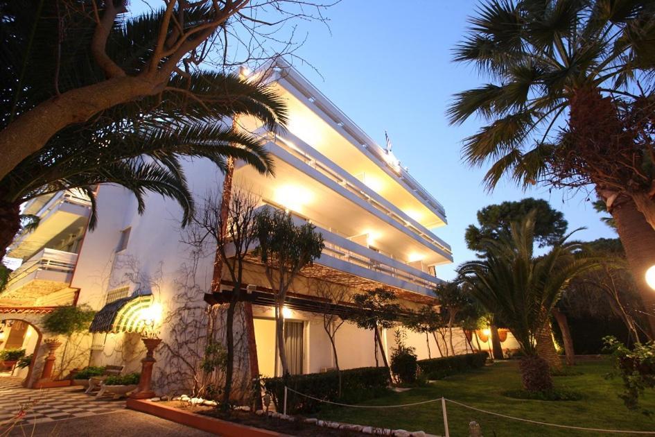 Ballos Apartments Nea Makri Bagian luar foto