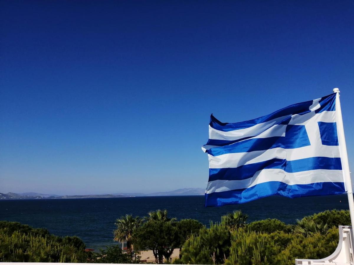 Ballos Apartments Nea Makri Bagian luar foto